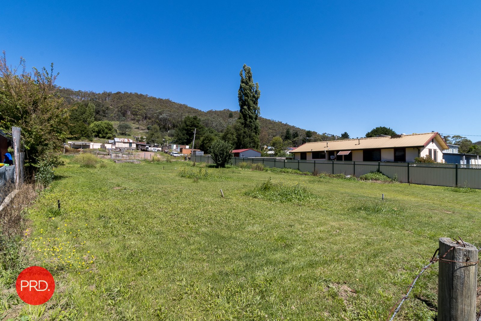 220 Foxlow Street CAPTAINS FLAT 8