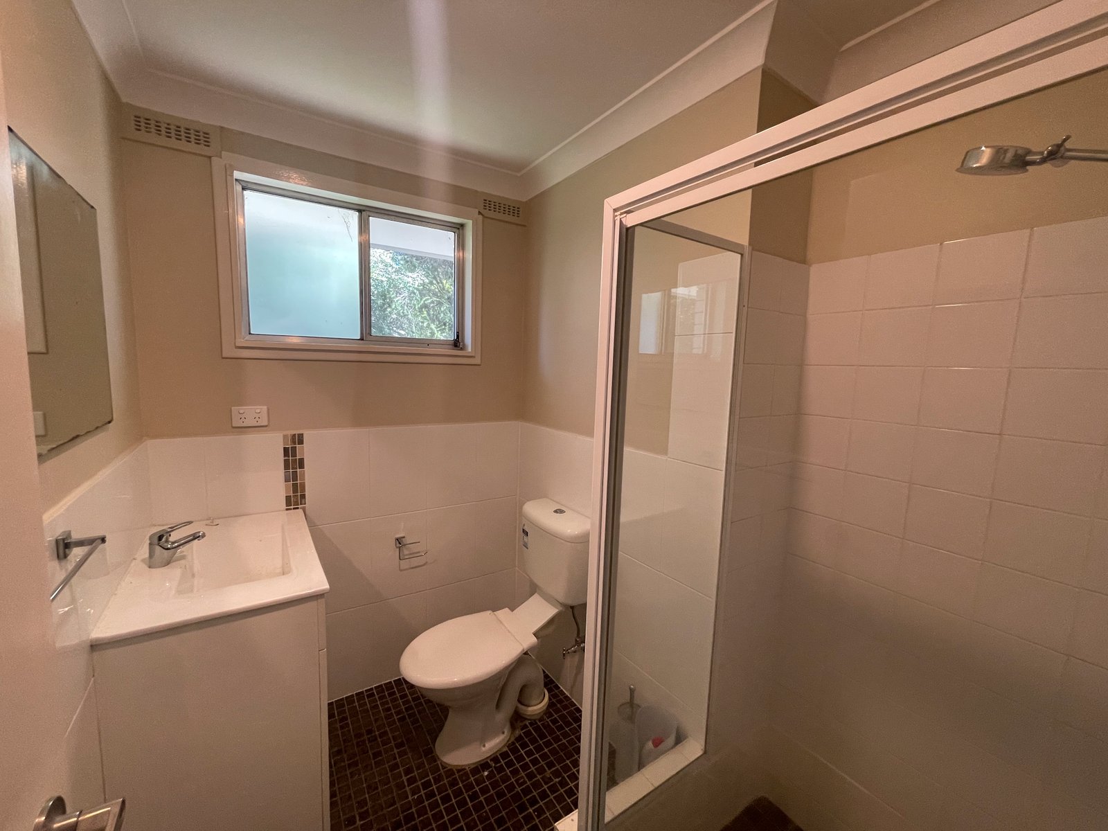 2/20 Harrier Parade TAMWORTH 3