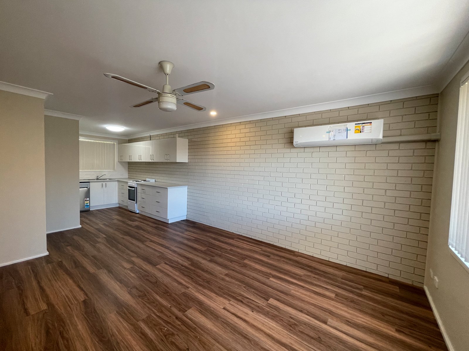 2/20 Harrier Parade TAMWORTH 5