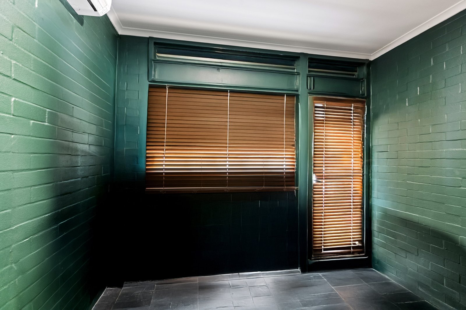 2/20 Hunter Street BROOME 2