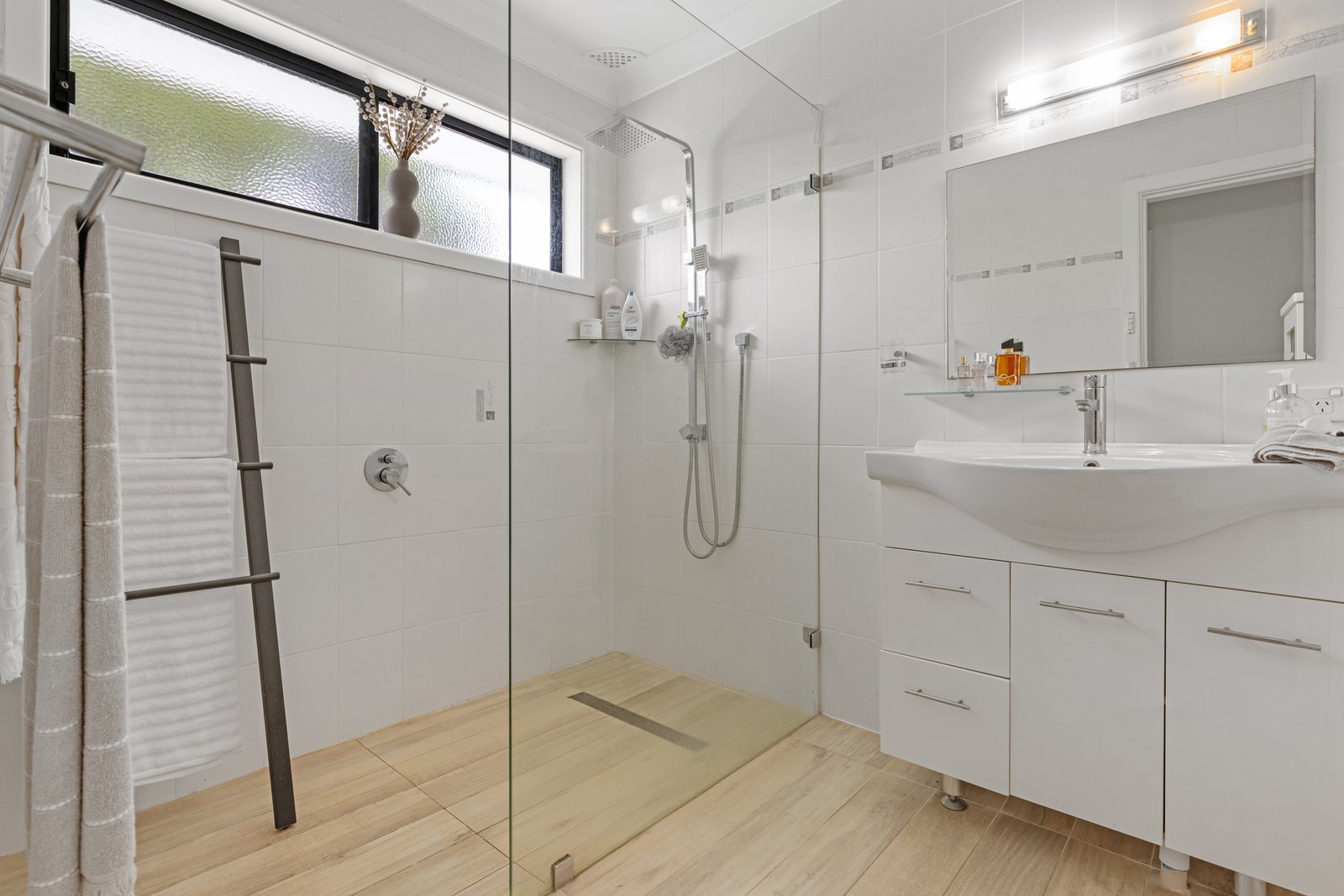 220 Lorraine Street PEAKHURST HEIGHTS 6