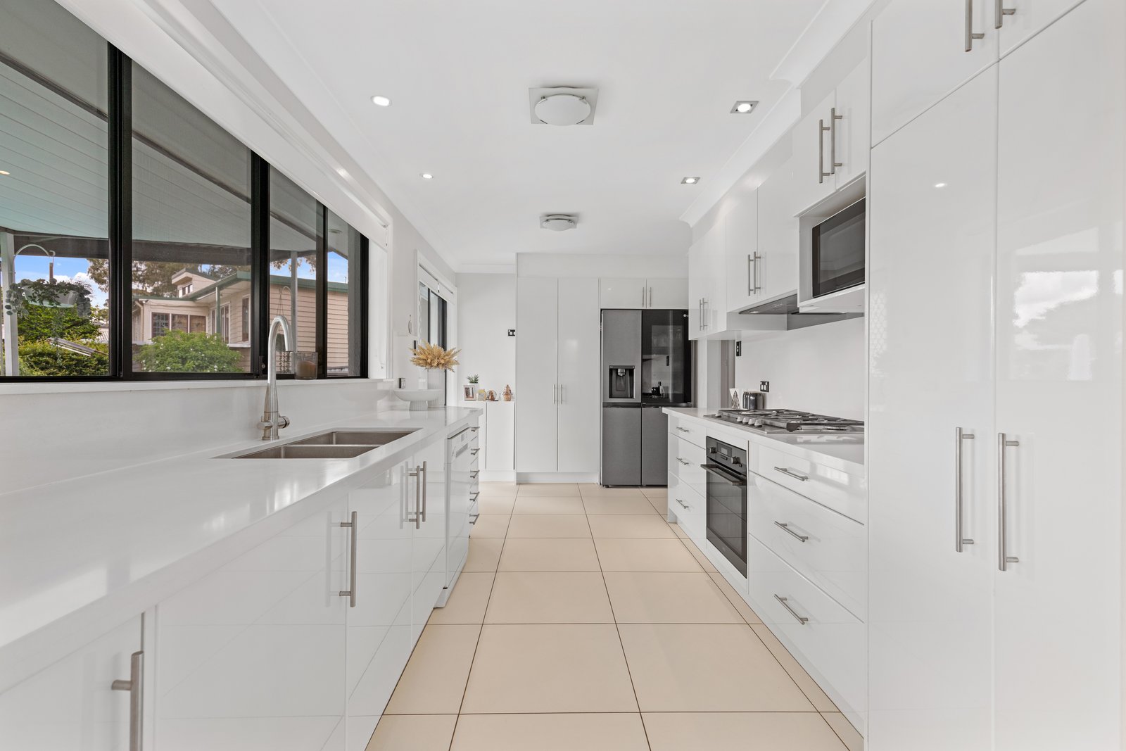 220 Lorraine Street PEAKHURST HEIGHTS 7