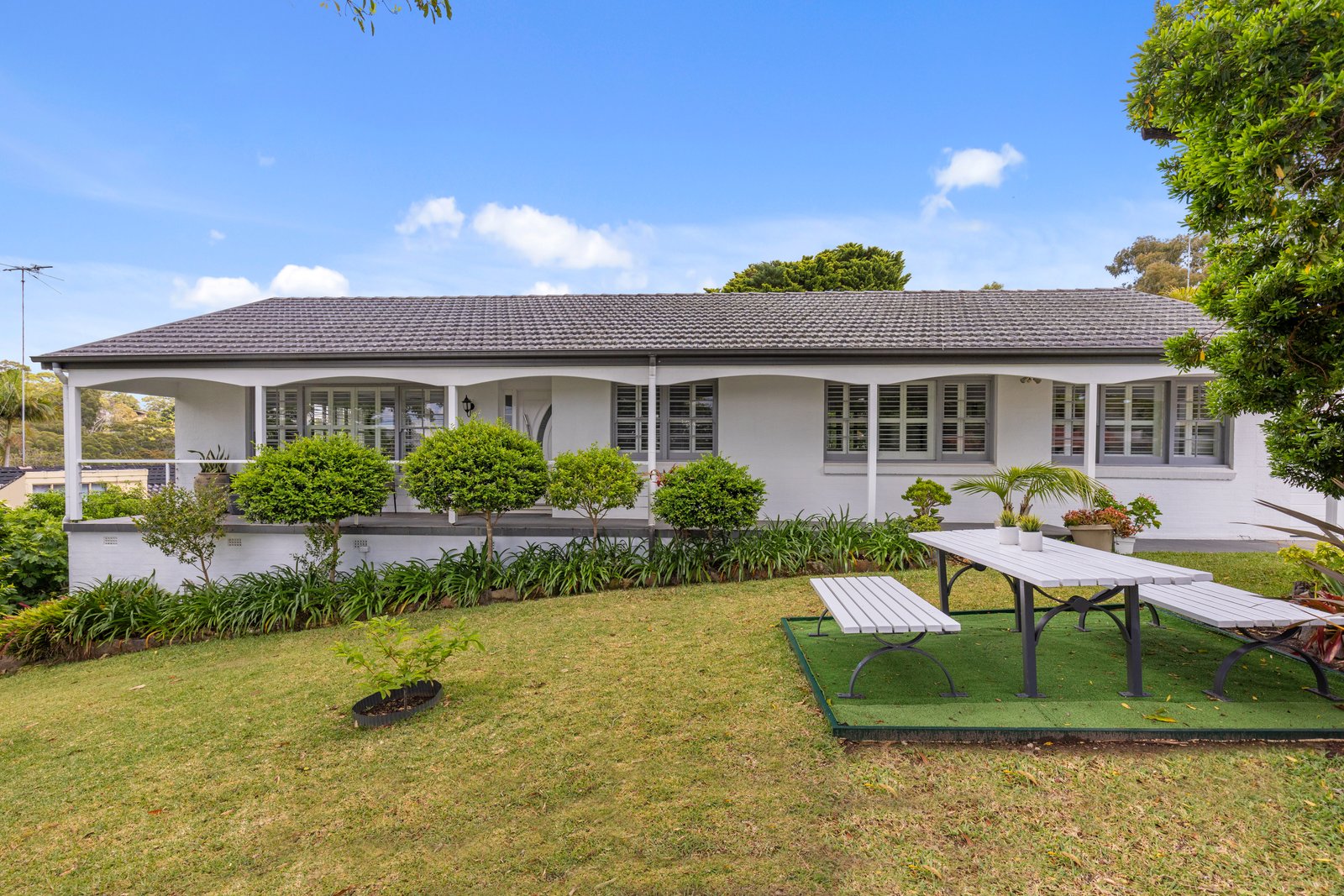 220 Lorraine Street PEAKHURST HEIGHTS 8