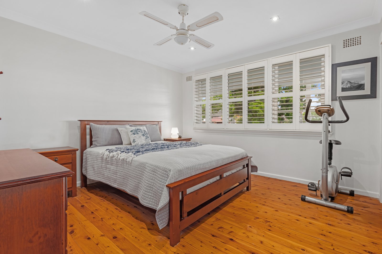 220 Lorraine Street PEAKHURST HEIGHTS 10