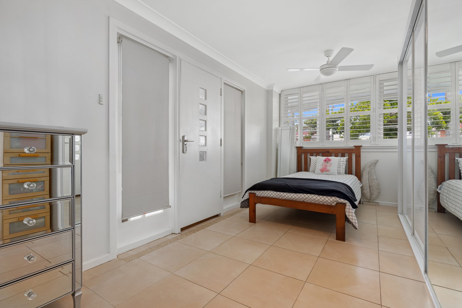 220 Lorraine Street PEAKHURST HEIGHTS 12