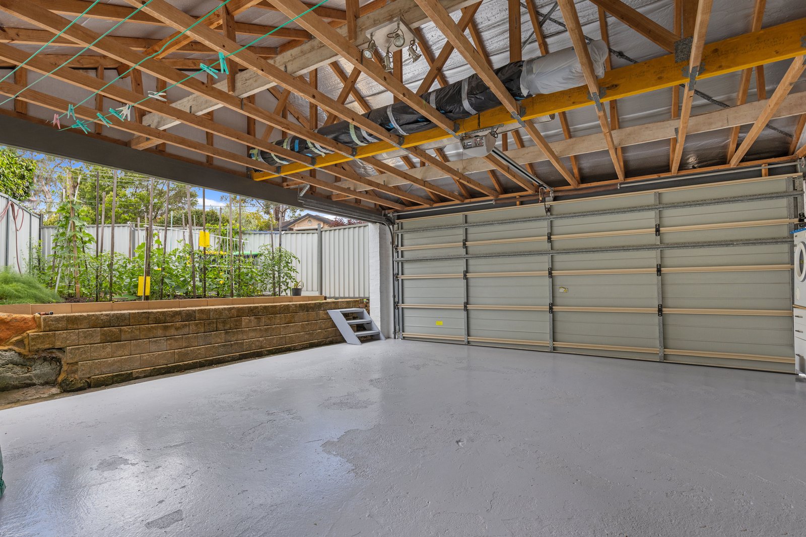 220 Lorraine Street PEAKHURST HEIGHTS 21