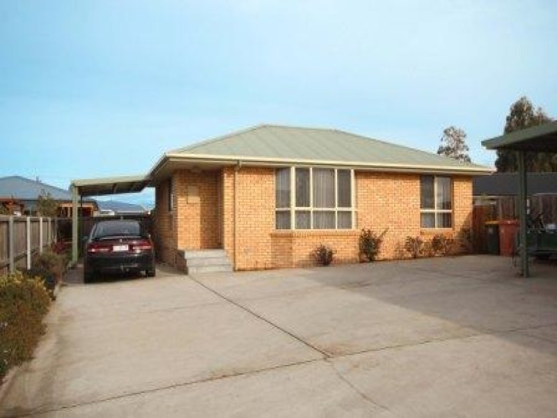 2/20 Melissa Street BRIGHTON 1