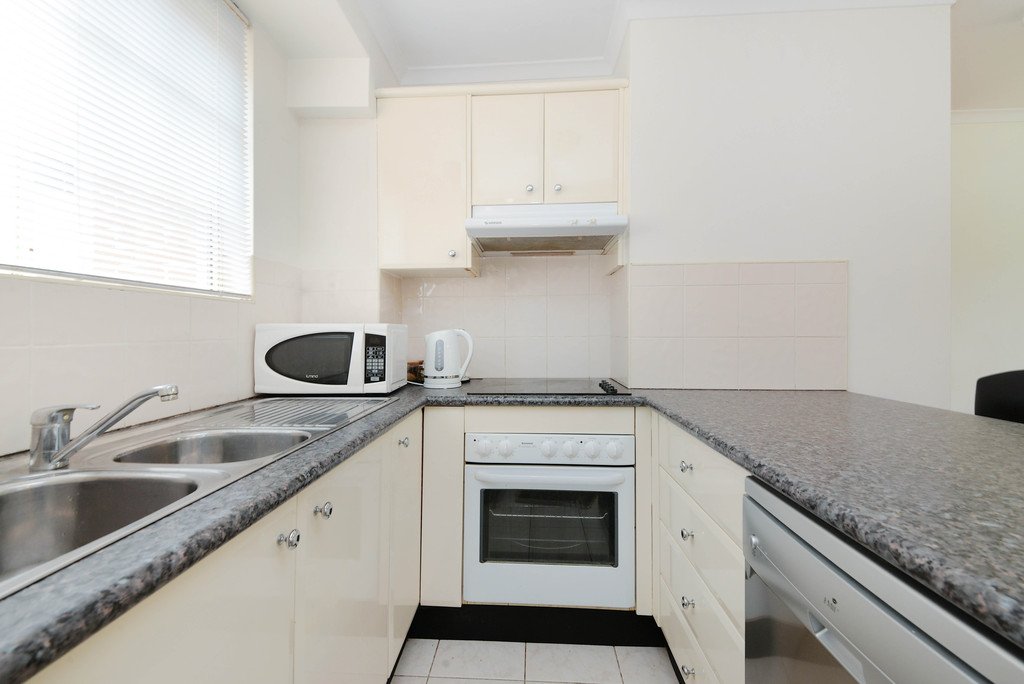 2/20 New Orleans Crescent MAROUBRA 5