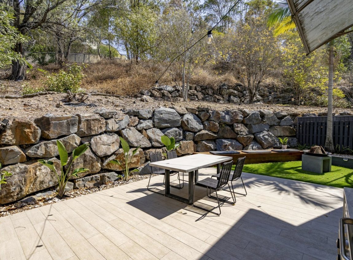2/20 Paddington Drive CARRARA 13