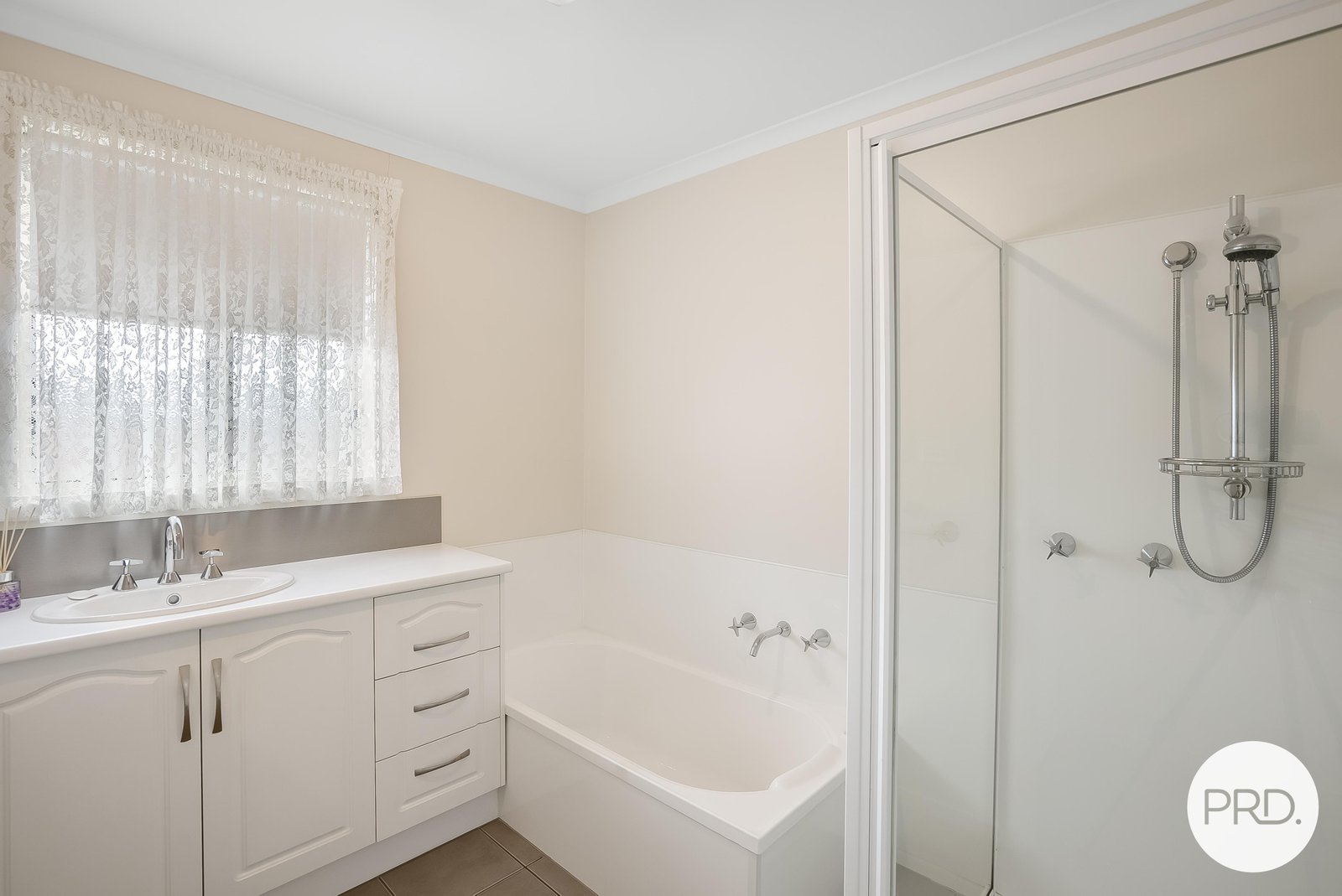 2/20 Pollock Place SORELL 3