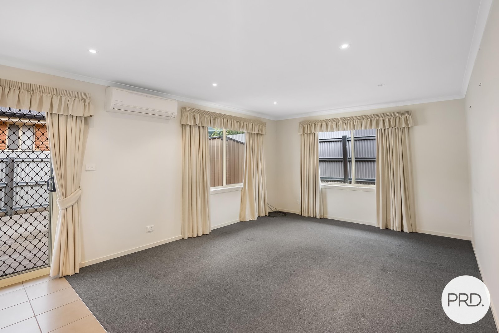 2/20 Pollock Place SORELL 5