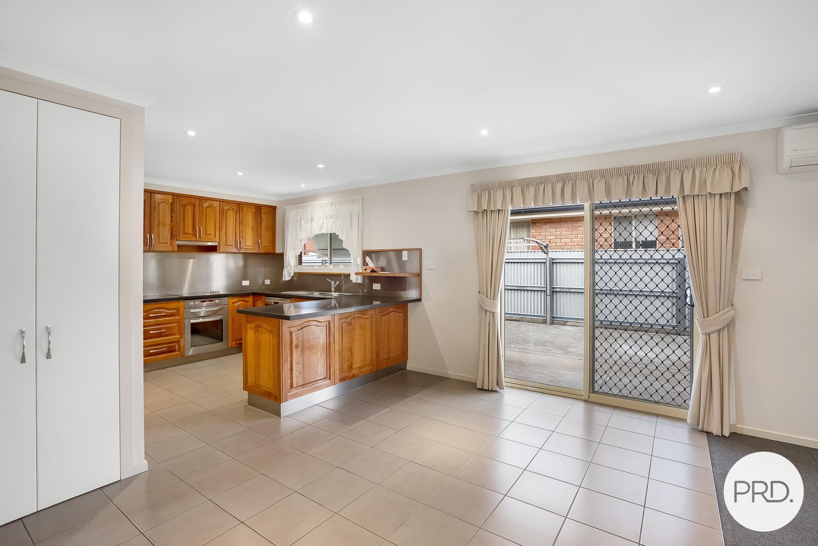 2/20 Pollock Place SORELL 6