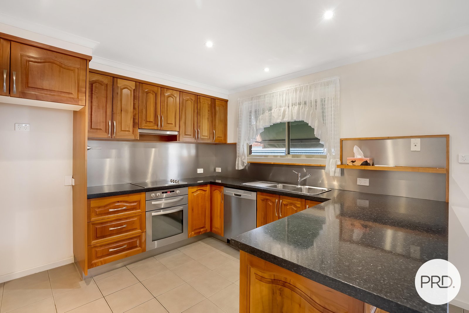 2/20 Pollock Place SORELL 7