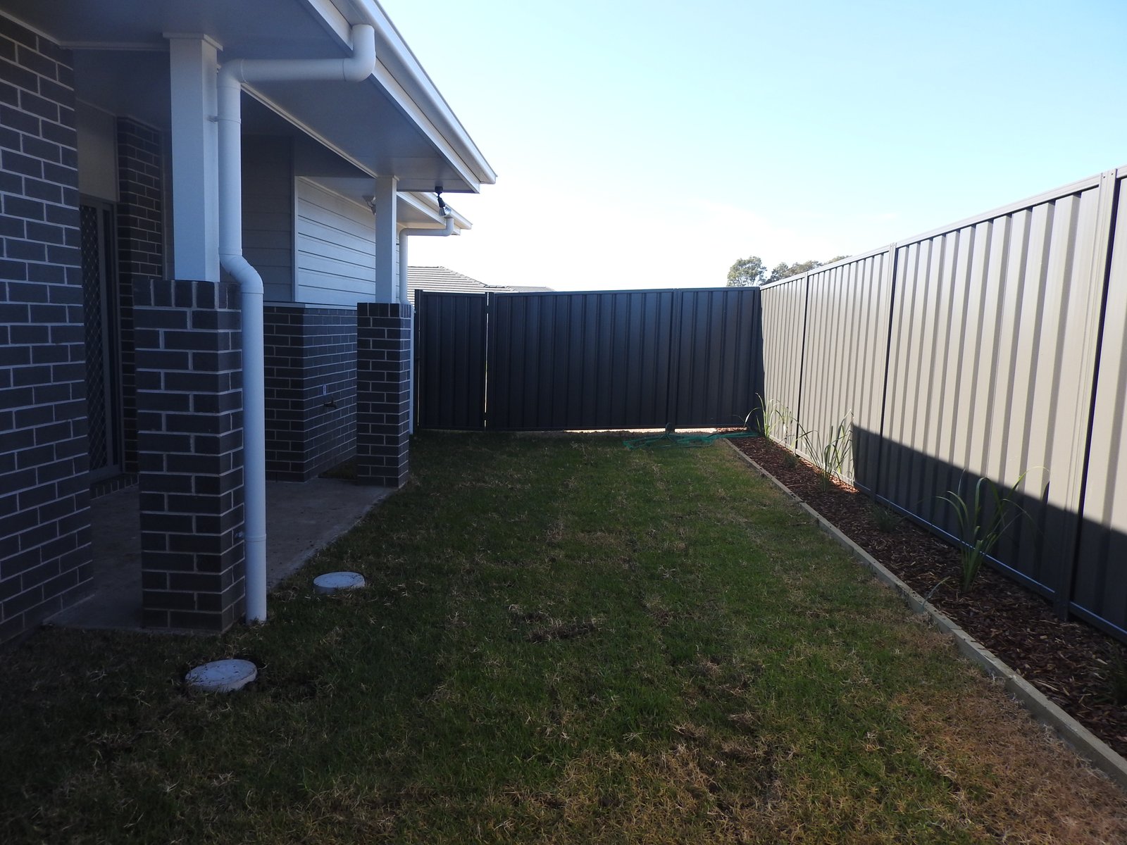 2/20 Sandridge St  Thornton 13