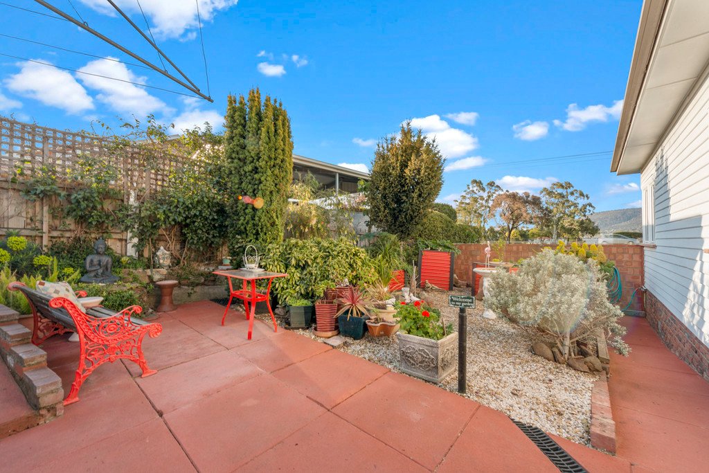 2/20 Shenstone Place MONTROSE 4