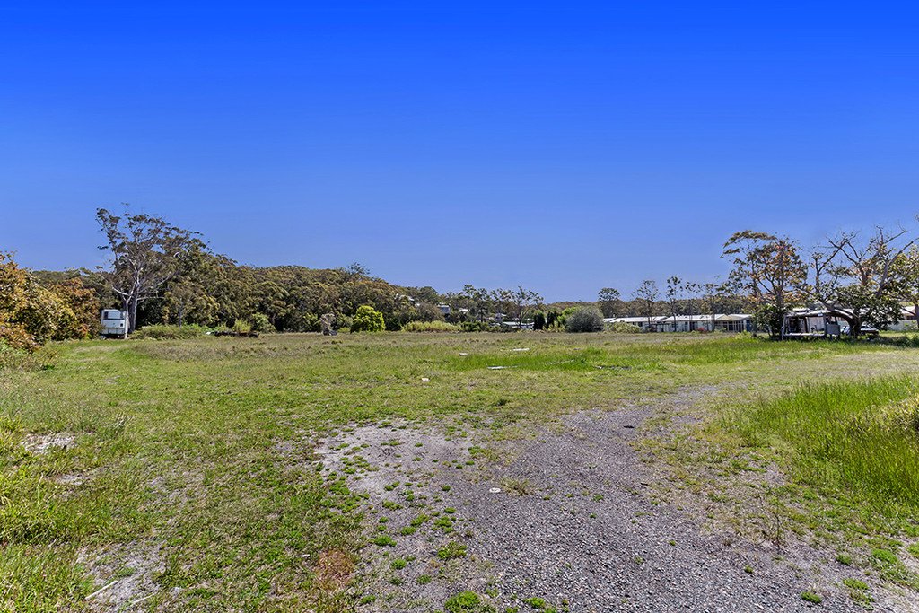 220 Soldiers Point Road SALAMANDER BAY 4