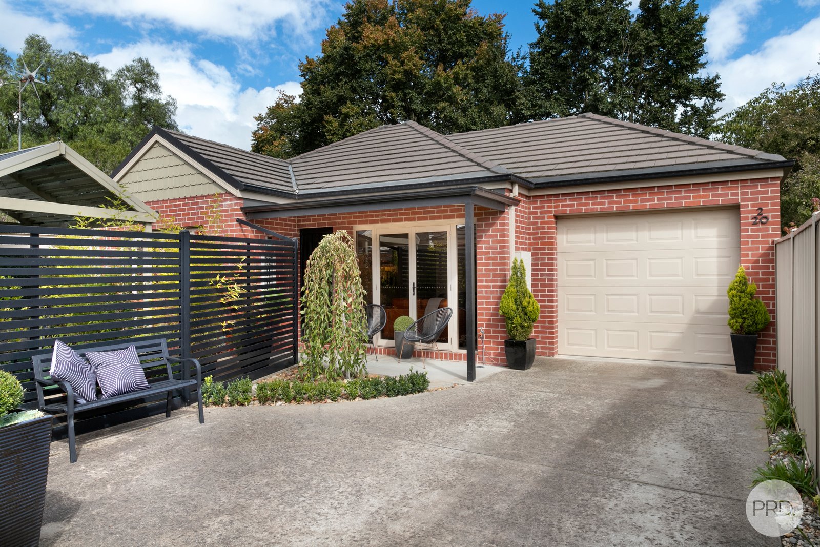 2/20 Steinfeld Street South GOLDEN POINT 1
