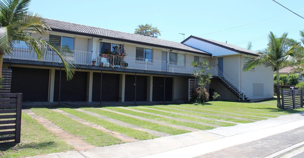2/20 Surrey Street NUNDAH 1