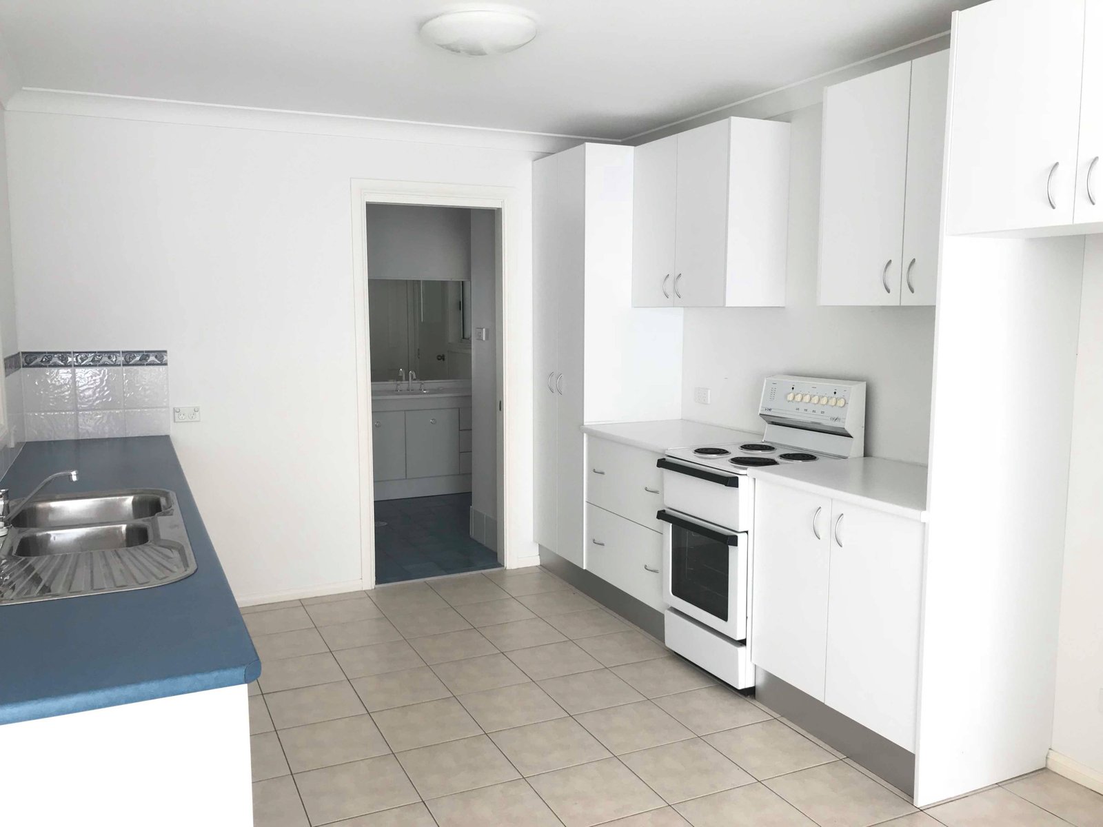 2/20 Trafalgar Street NELSON BAY 2