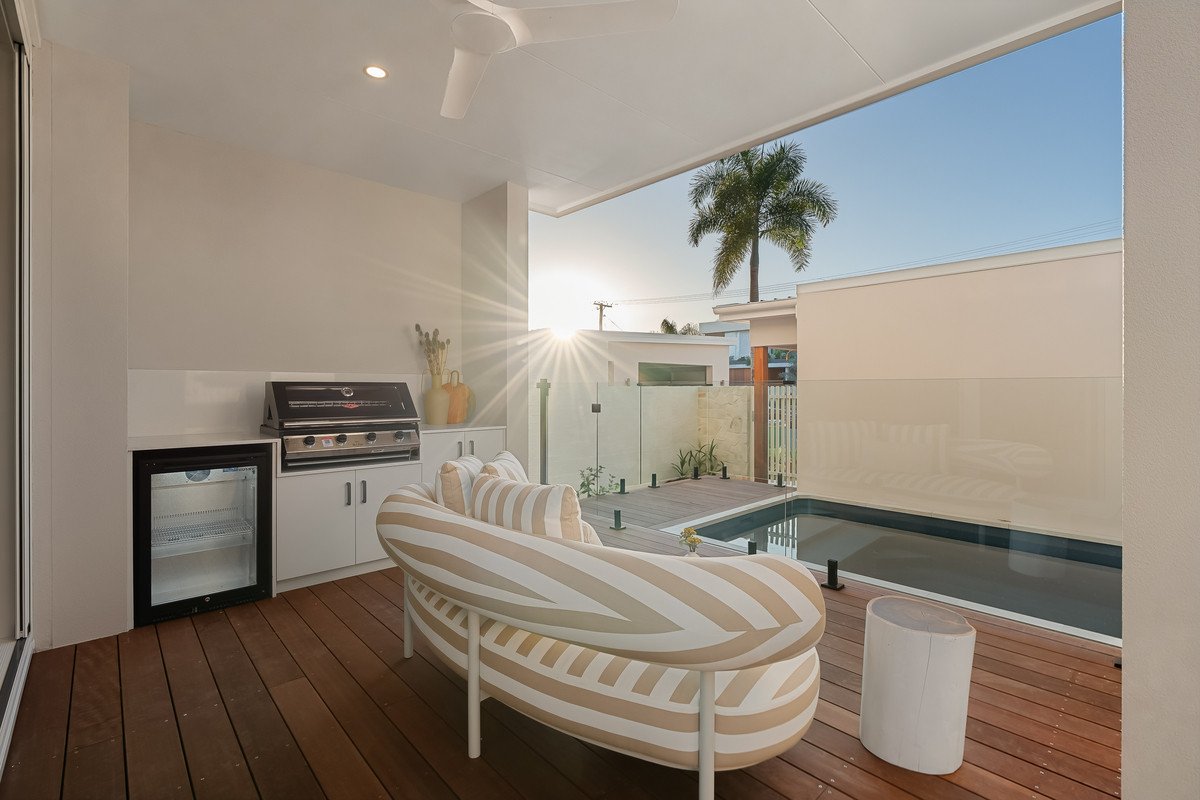 2/20 Walker Avenue Palm Beach 9