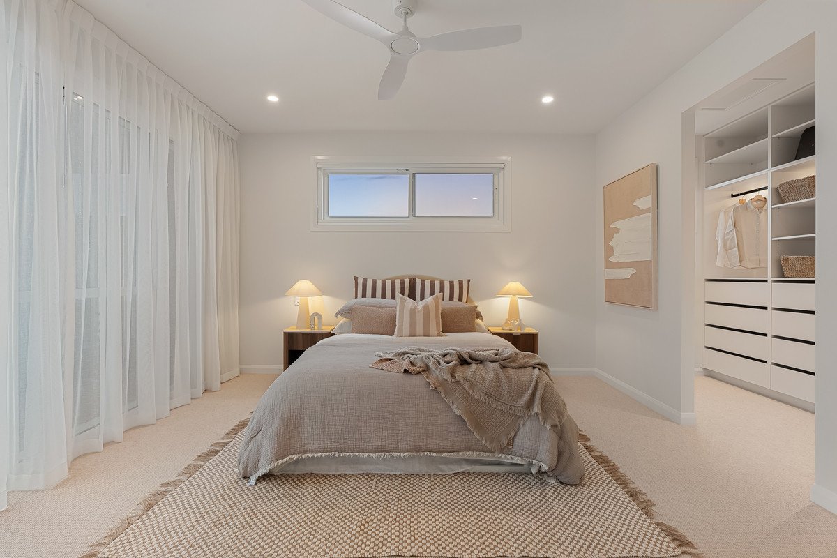 2/20 Walker Avenue Palm Beach 19