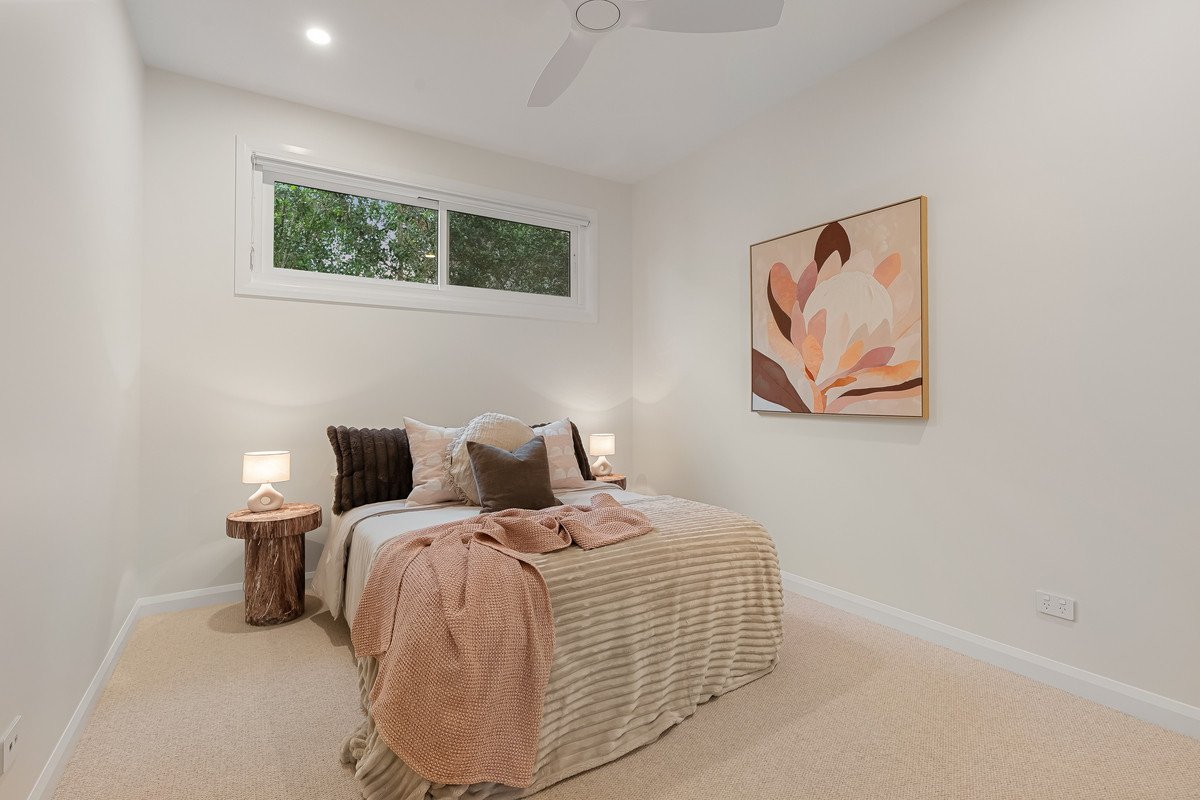 2/20 Walker Avenue Palm Beach 24
