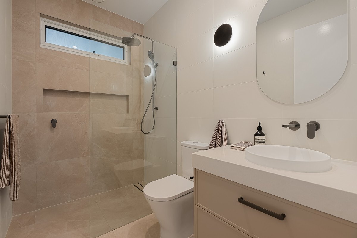 2/20 Walker Avenue Palm Beach 26