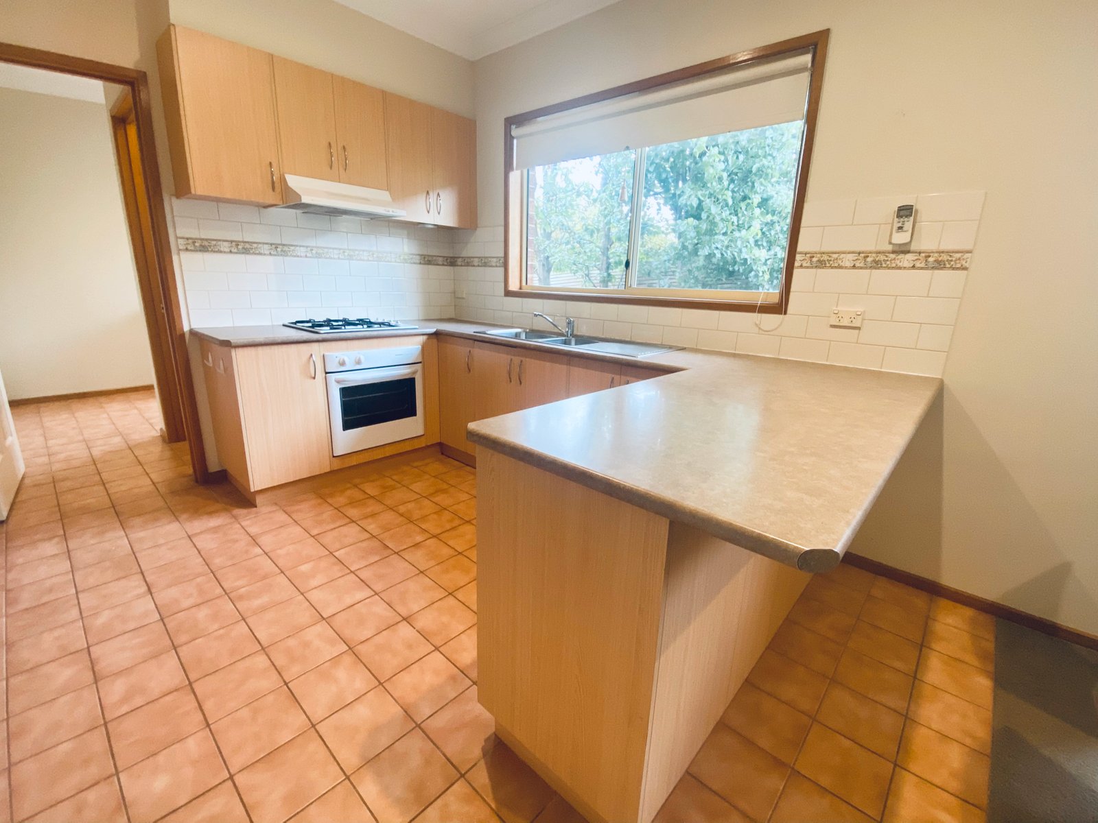 Gallery: 2/200 South Valley Road