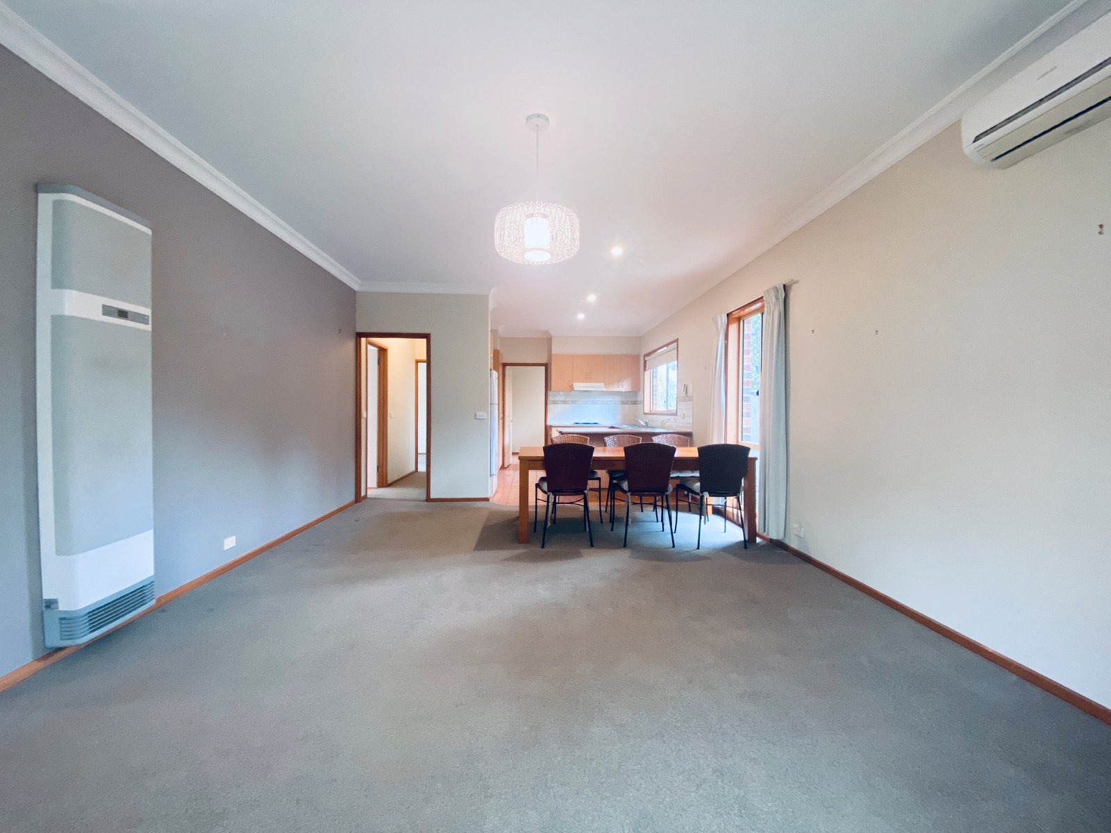 Gallery: 2/200 South Valley Road