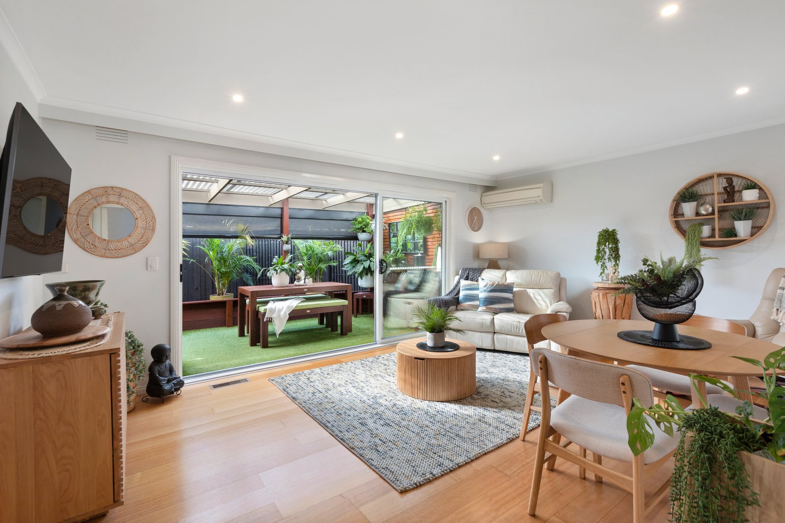 Gallery: 2/201-202 Beach Road