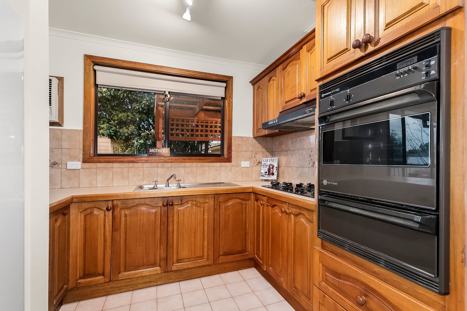 Gallery: 2/201 Burwood Highway