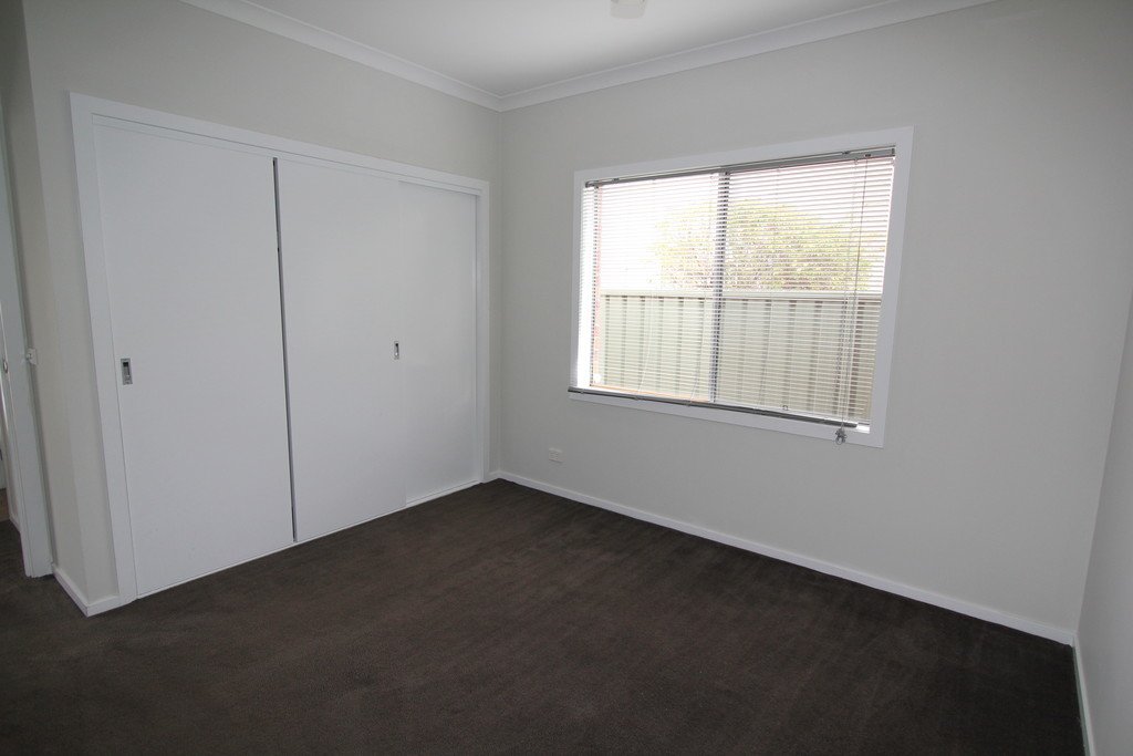 2/201 Humffray Street South BAKERY HILL 9