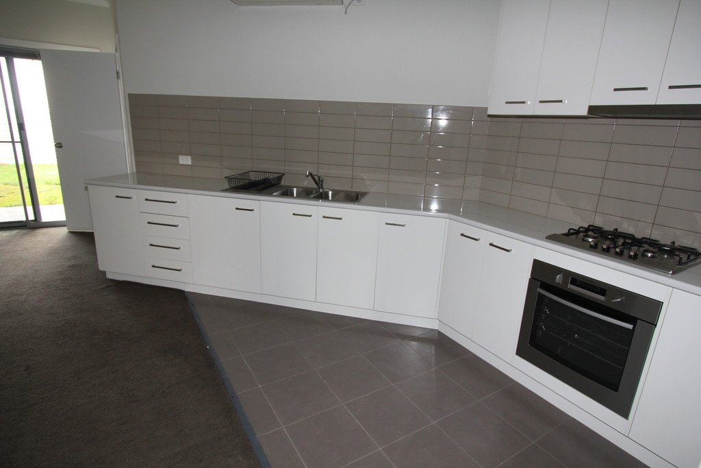 2/201 Humffray Street South BAKERY HILL 5