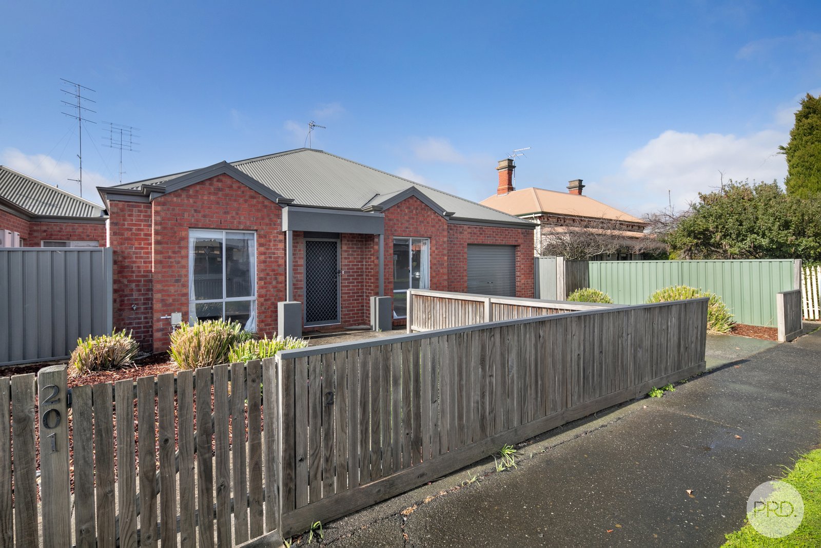 2/201 Humffray Street South BAKERY HILL 1