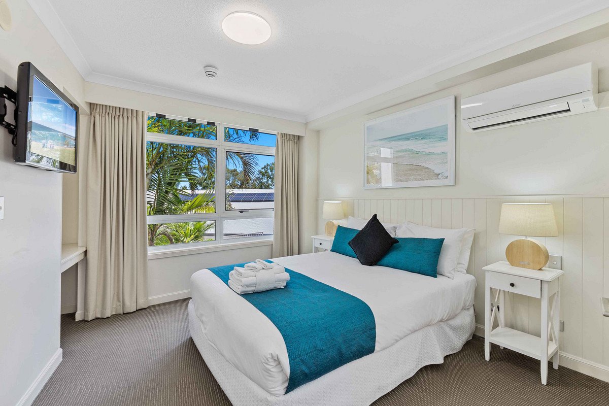 2201/220 The Esplanade Burleigh Heads 9