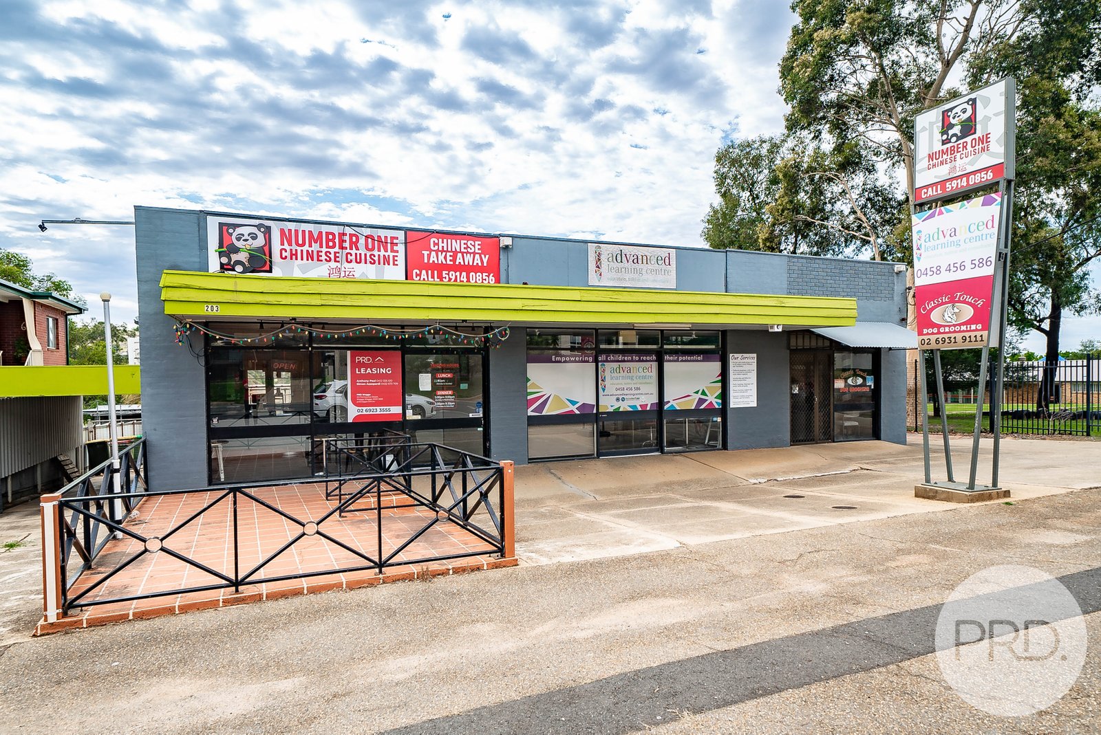 2/203 Lake Albert Road KOORINGAL 2
