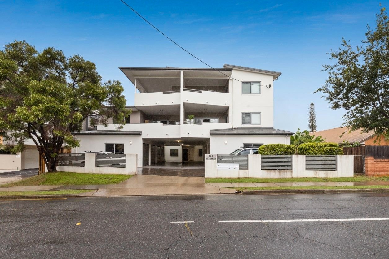 2/203 Melton Rd  NUNDAH 1
