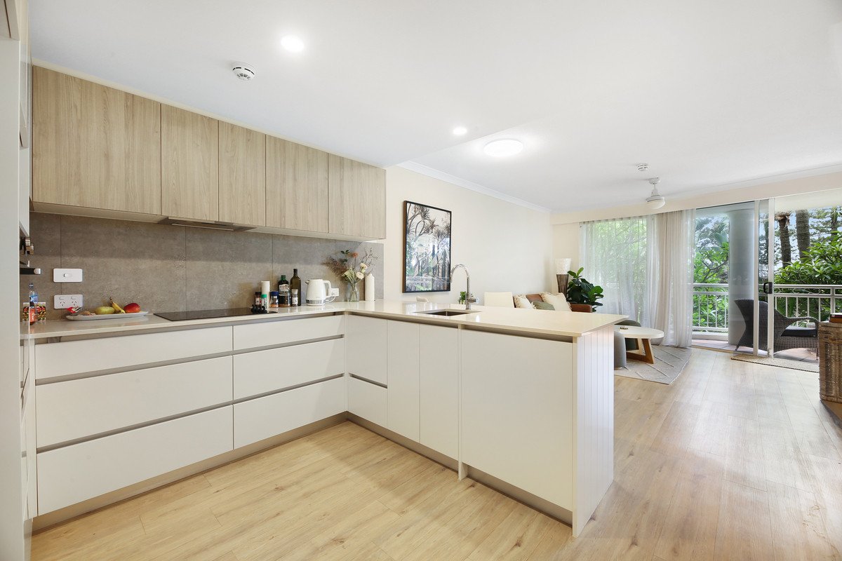2203/220 The Esplanade Burleigh Heads 8