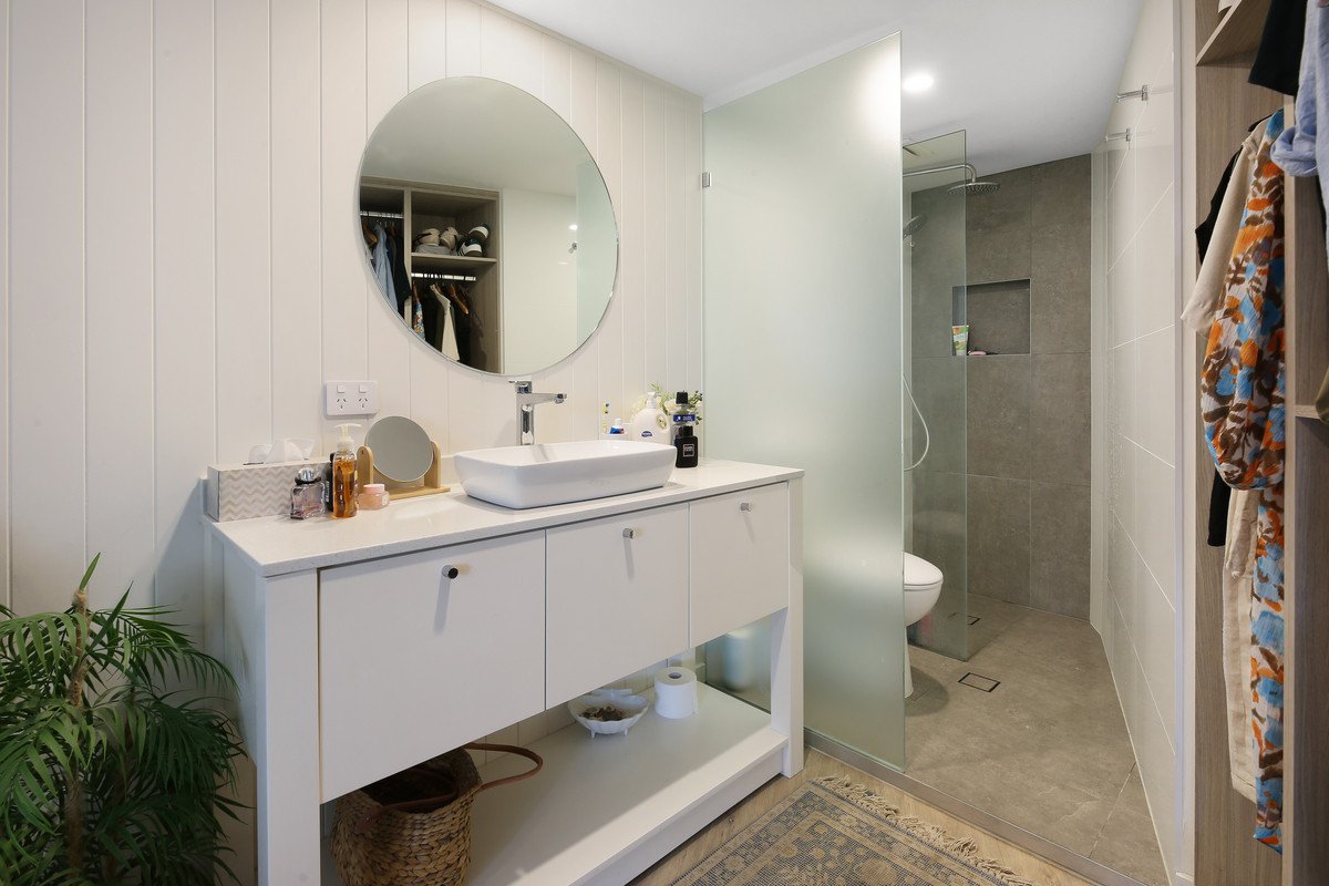2203/220 The Esplanade Burleigh Heads 13