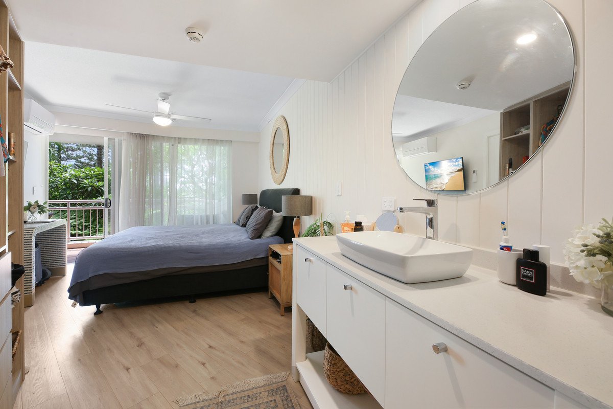 2203/220 The Esplanade Burleigh Heads 14