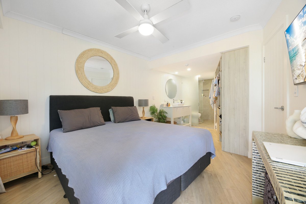 2203/220 The Esplanade Burleigh Heads 16