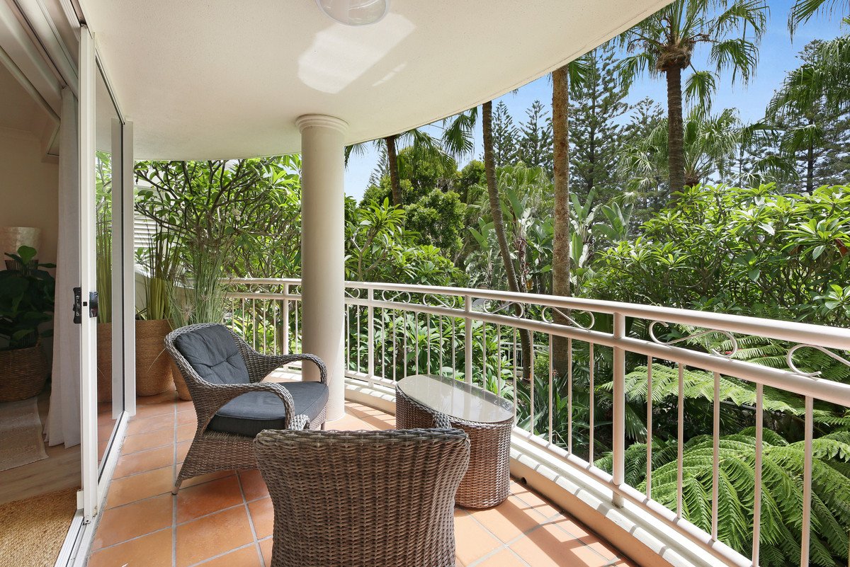 2203/220 The Esplanade Burleigh Heads 18