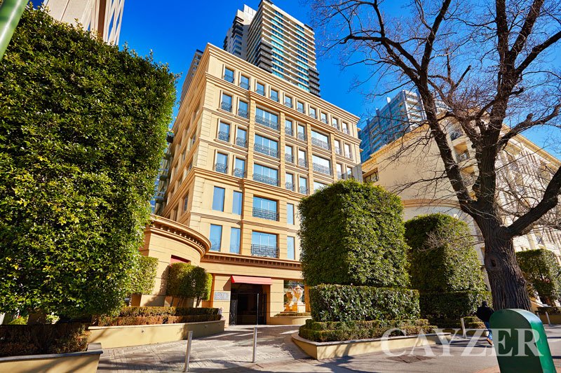 Photos: 220/370 St Kilda Road