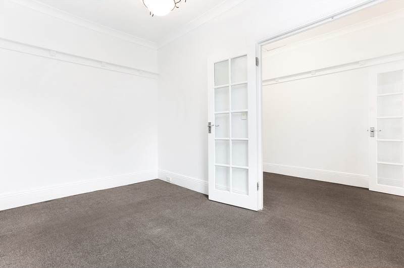 2/204 Bronte Road WAVERLEY 4