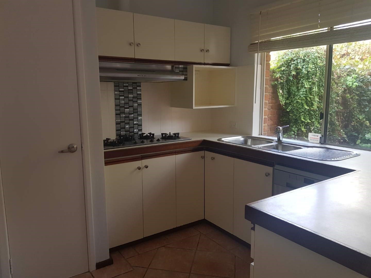 2/204 Melville Parade COMO 3