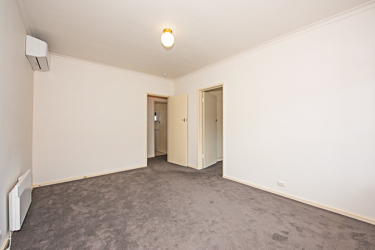 Gallery: 2/204 Neerim Road