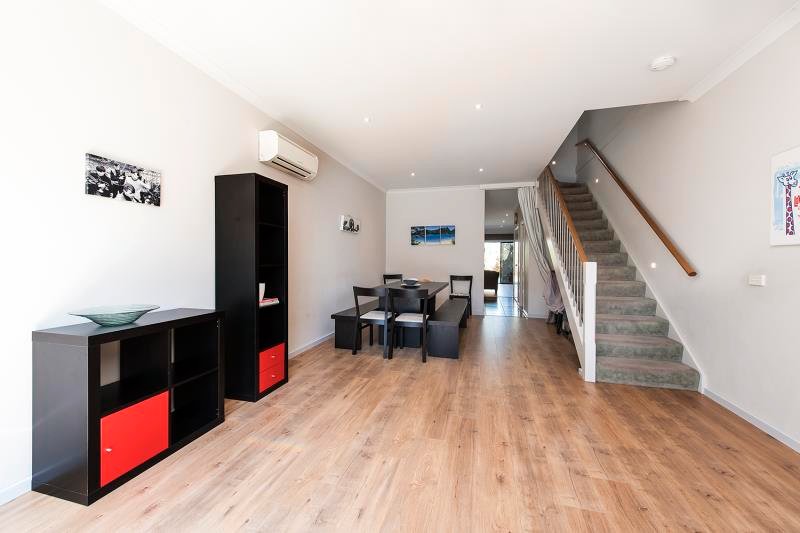 Gallery: 2/204 Stephen Street
