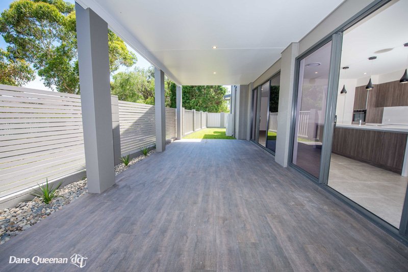 2/205 Rocky Point Road FINGAL BAY 9