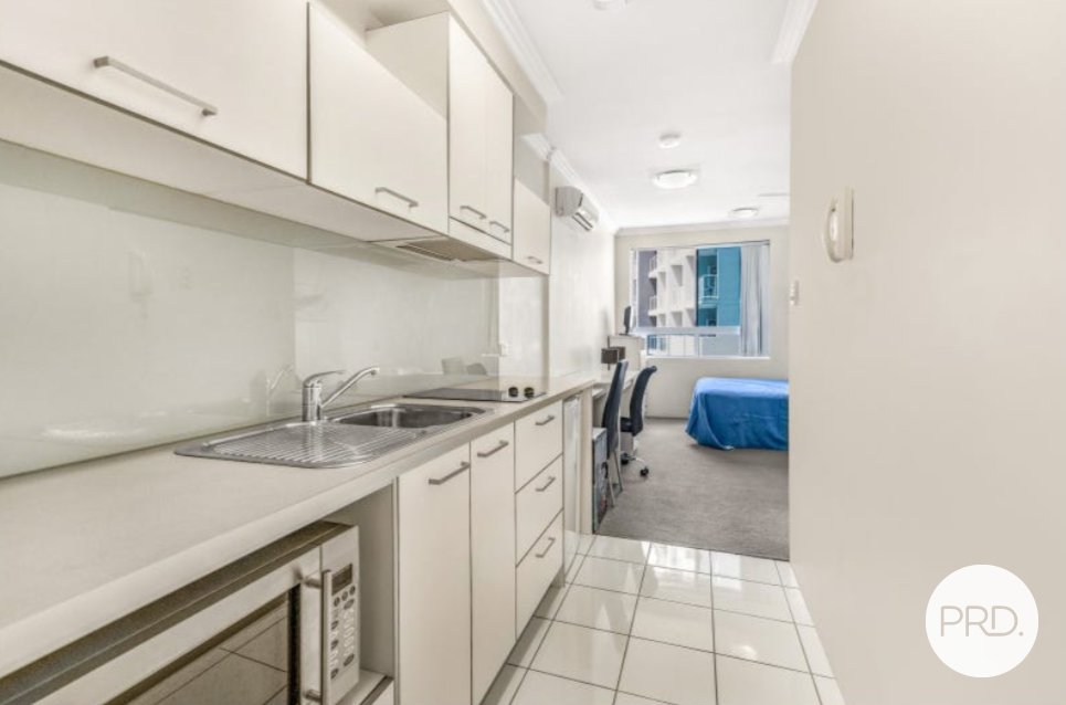 2205A/3 Main Street VARSITY LAKES 2