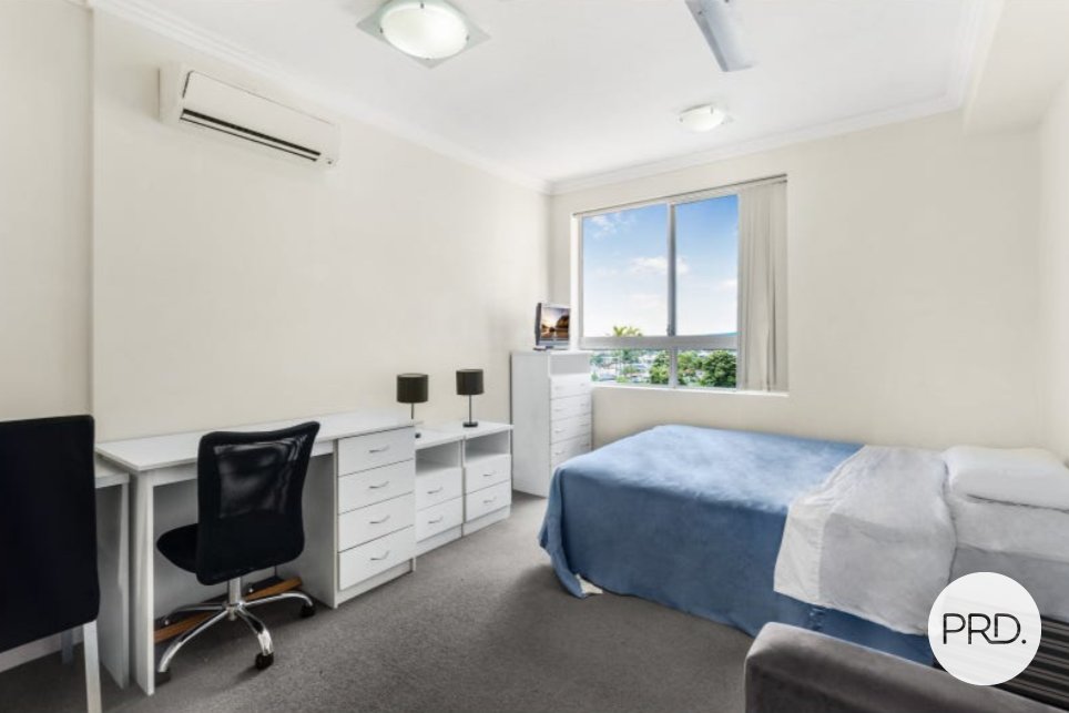 2205A/3 Main Street VARSITY LAKES 4